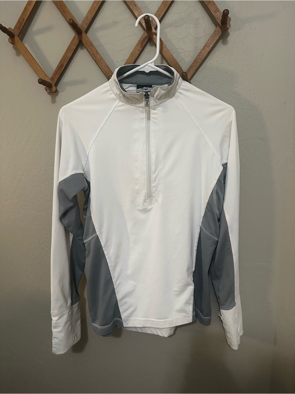 Women's White & Gray Long-Sleeve Half-Zip Training Top